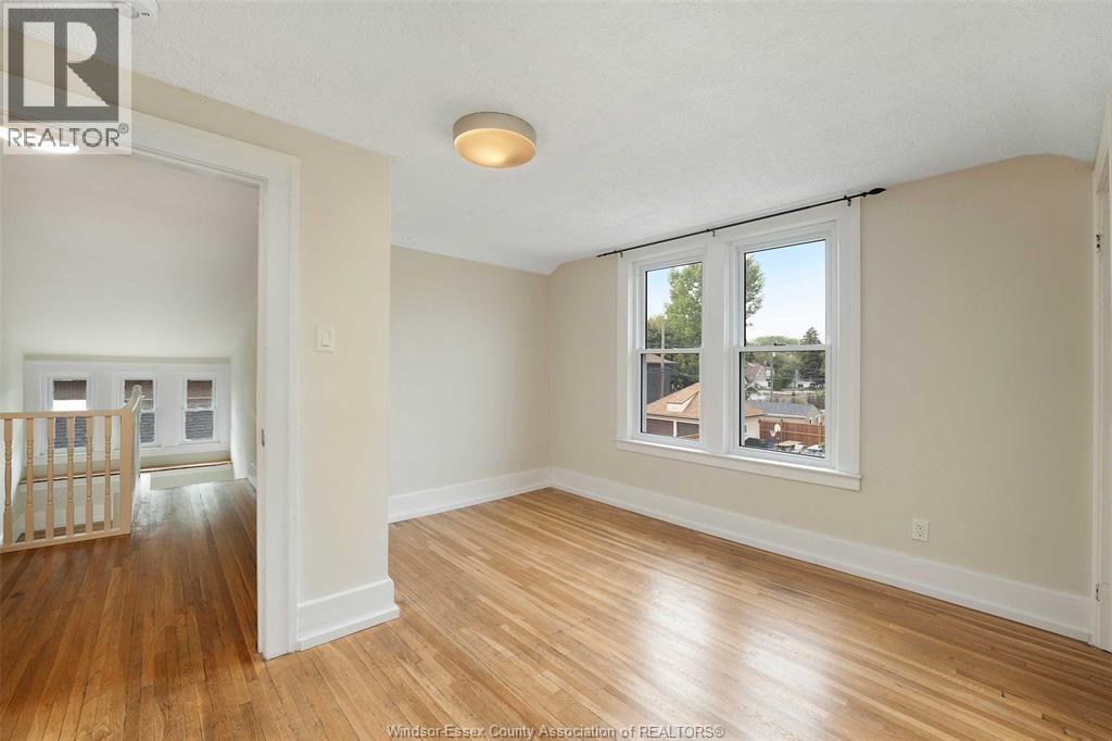 UPPER-1605 Dougall Avenue, Windsor, ON, N8X 1S4 - 23