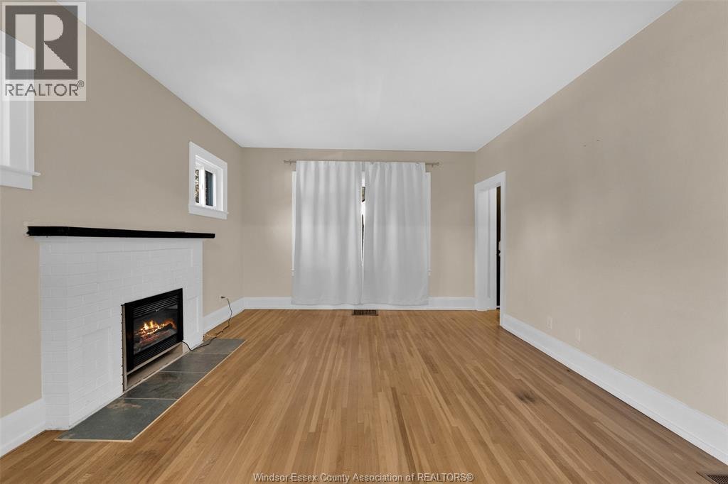UPPER-1605 Dougall Avenue, Windsor, ON, N8X 1S4 - 8