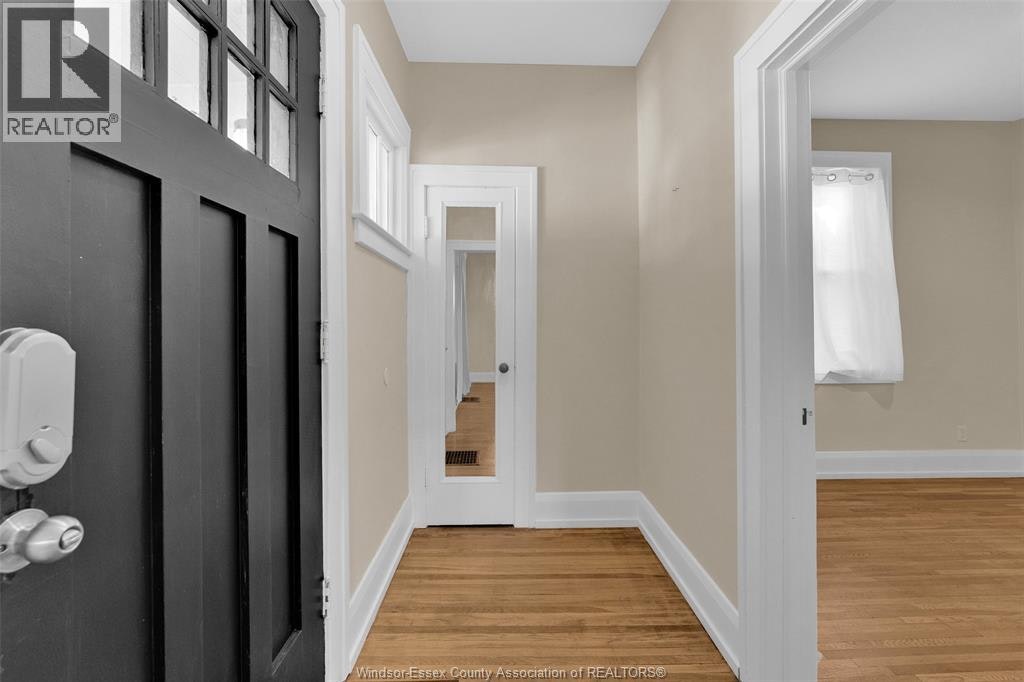 UPPER-1605 Dougall Avenue, Windsor, ON, N8X 1S4 - 5