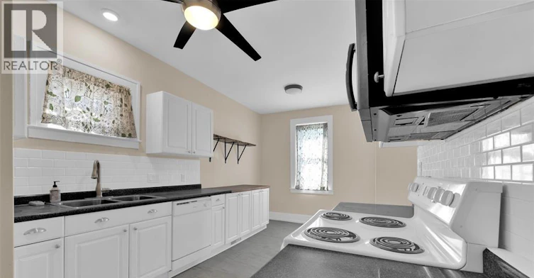 UPPER-1605 Dougall Avenue, Windsor, ON, N8X 1S4 - 12