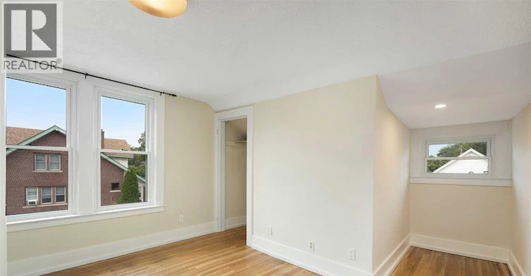 UPPER-1605 Dougall Avenue, Windsor, ON, N8X 1S4 - 22