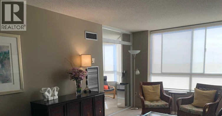 1701-75 Riverside Drive, Windsor, ON, N9A 7C2 - 4