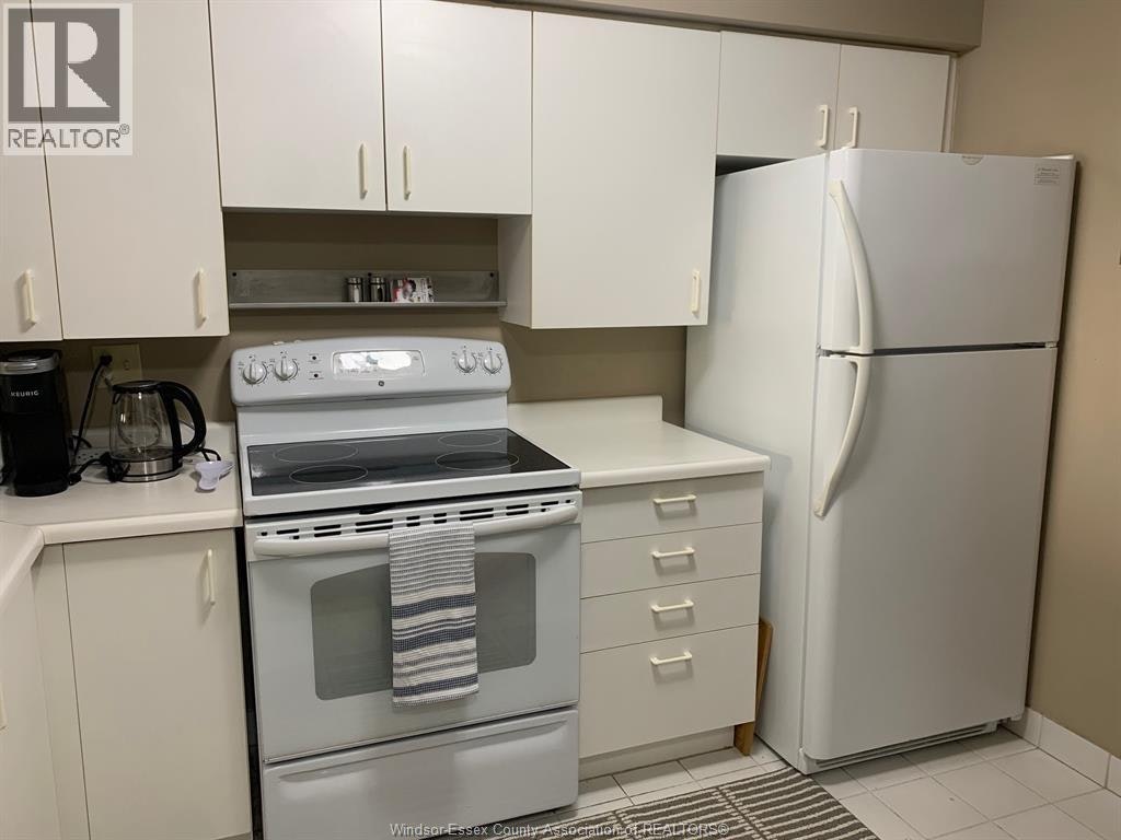 1701-75 Riverside Drive, Windsor, ON, N9A 7C2 - 19