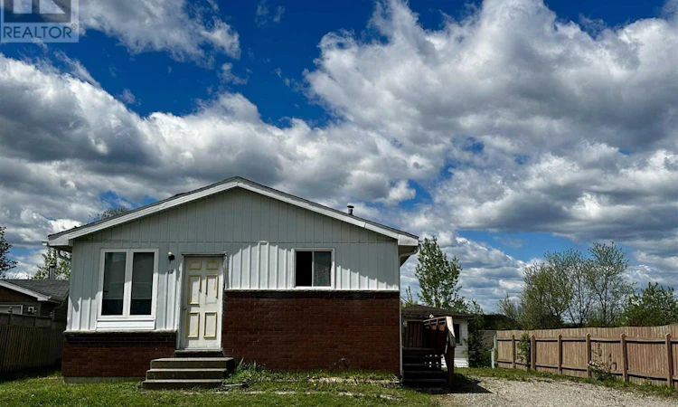 12 Lauzon Crescent