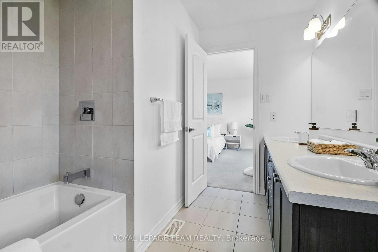 4852 Abbott Street E, Ottawa, ON, K2V 0J9 - 18