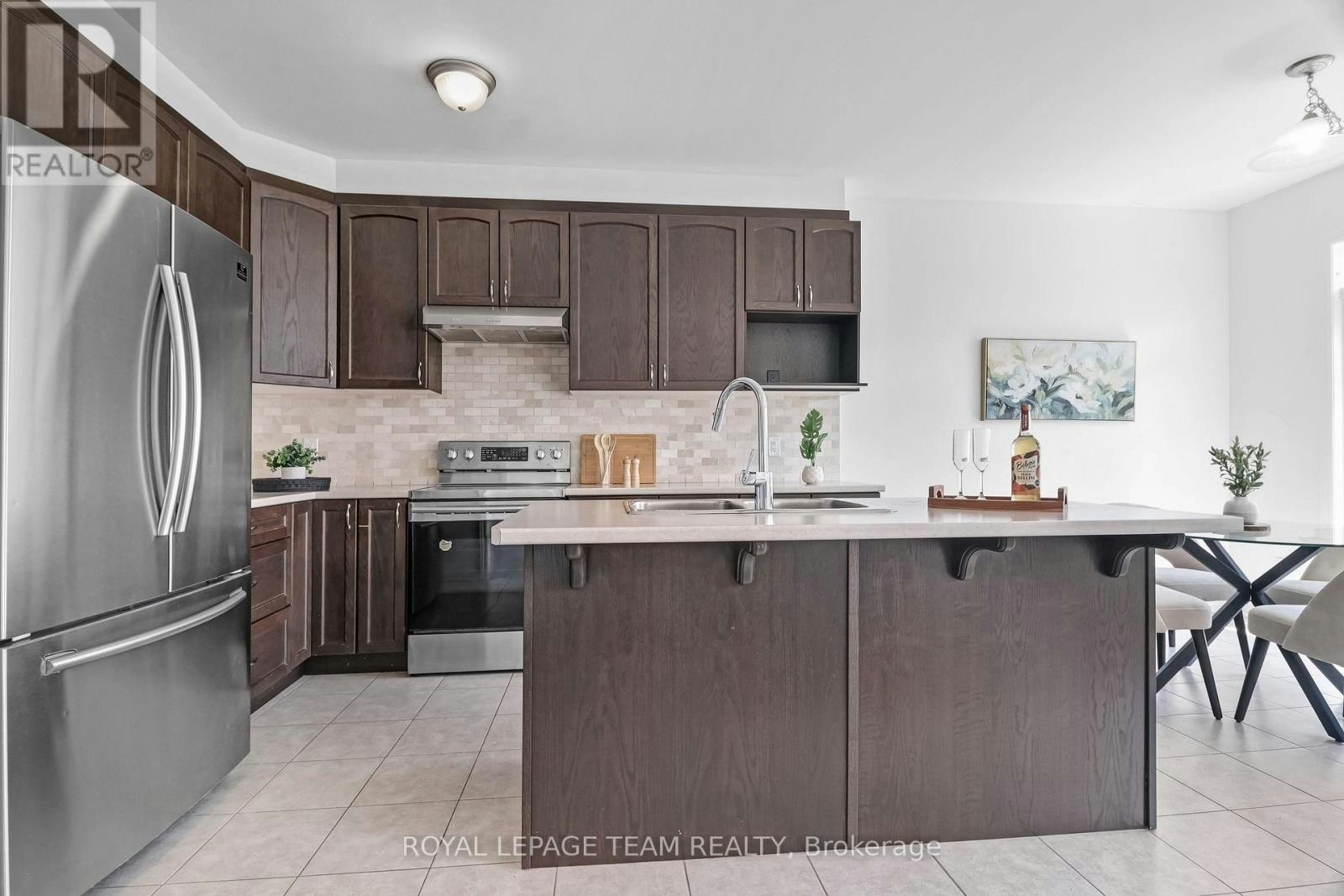 4852 Abbott Street E, Ottawa, ON, K2V 0J9 - 9