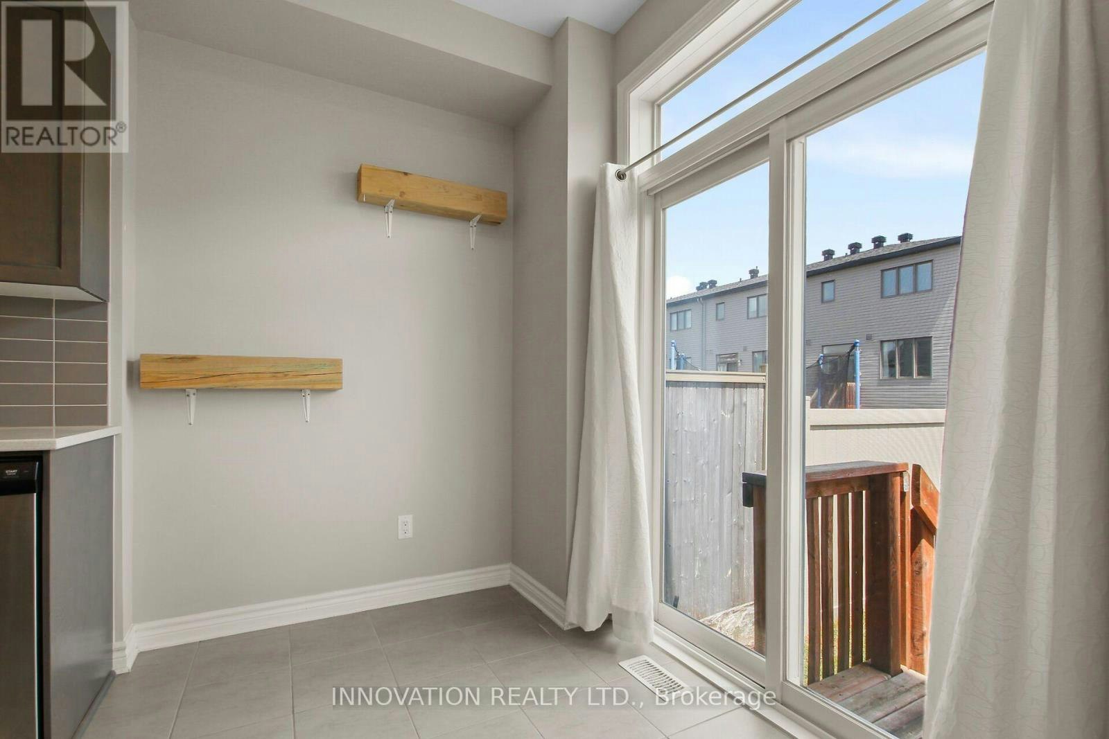 210 Bandelier Way, Ottawa, ON, K2S 2J4 - 14