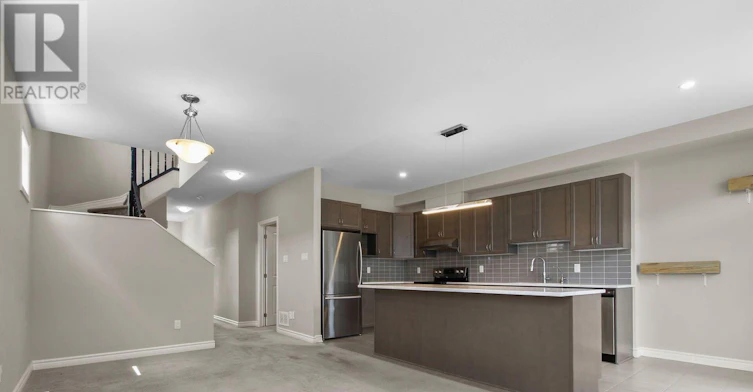210 Bandelier Way, Ottawa, ON, K2S 2J4 - 7