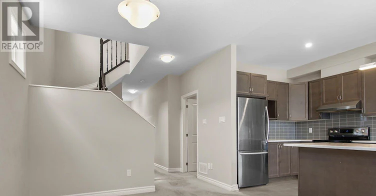 210 Bandelier Way, Ottawa, ON, K2S 2J4 - 8