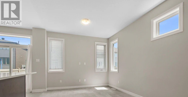 210 Bandelier Way, Ottawa, ON, K2S 2J4 - 4