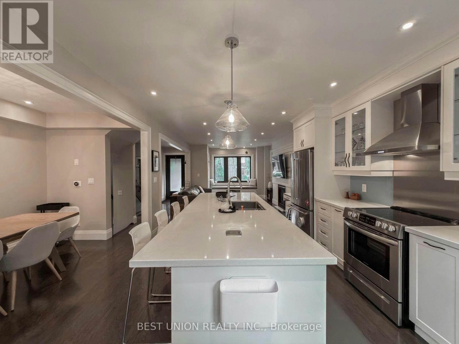 34 Maxwell Avenue, Toronto, ON, M5P 2B5 - 9