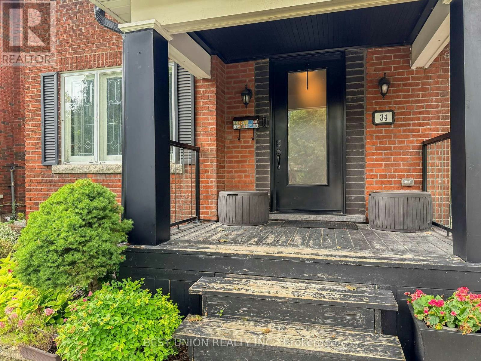 34 Maxwell Avenue, Toronto, ON, M5P 2B5 - 2
