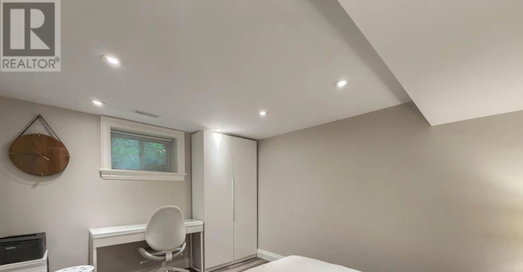 34 Maxwell Avenue, Toronto, ON, M5P 2B5 - 38