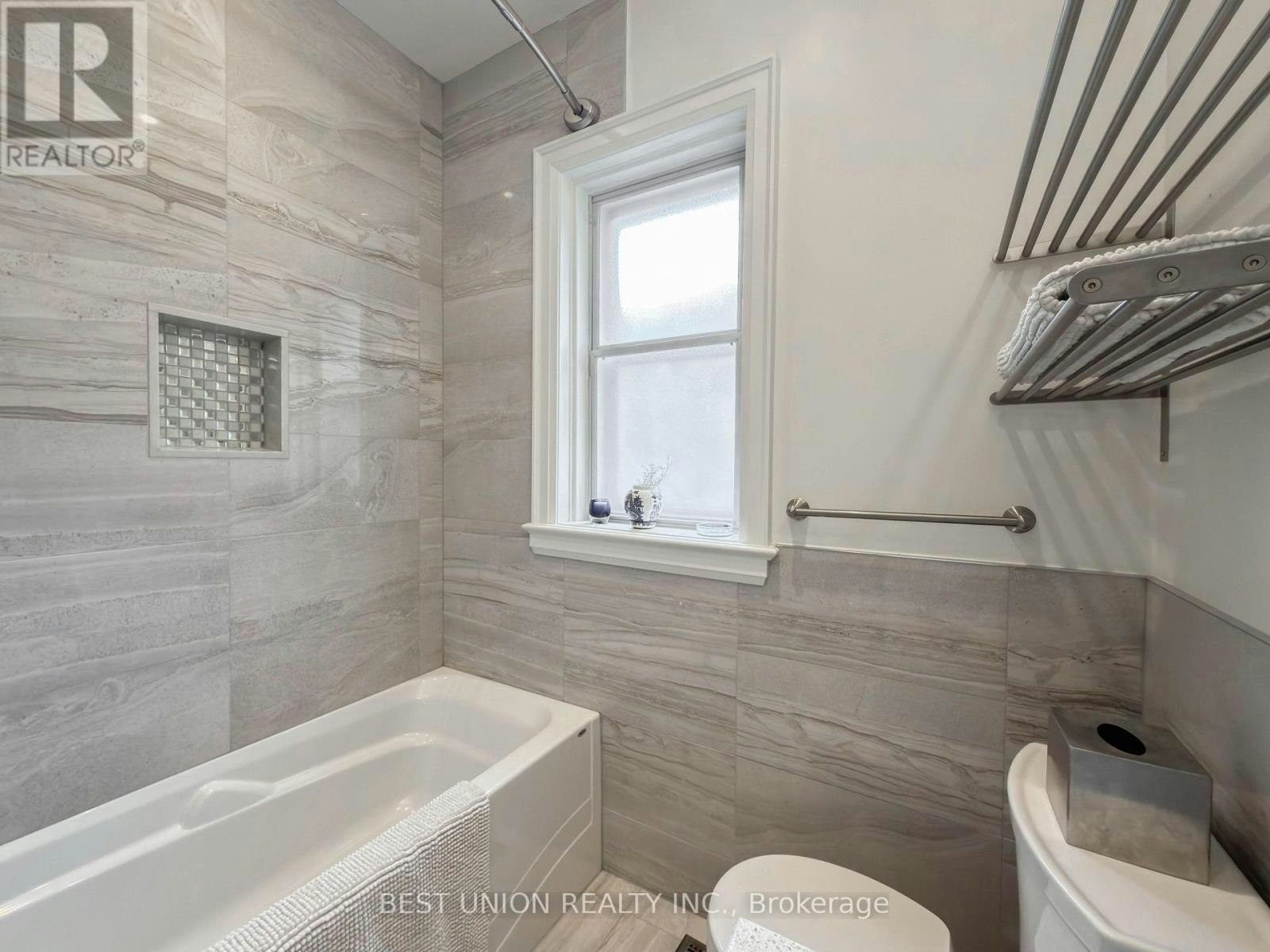 34 Maxwell Avenue, Toronto, ON, M5P 2B5 - 24