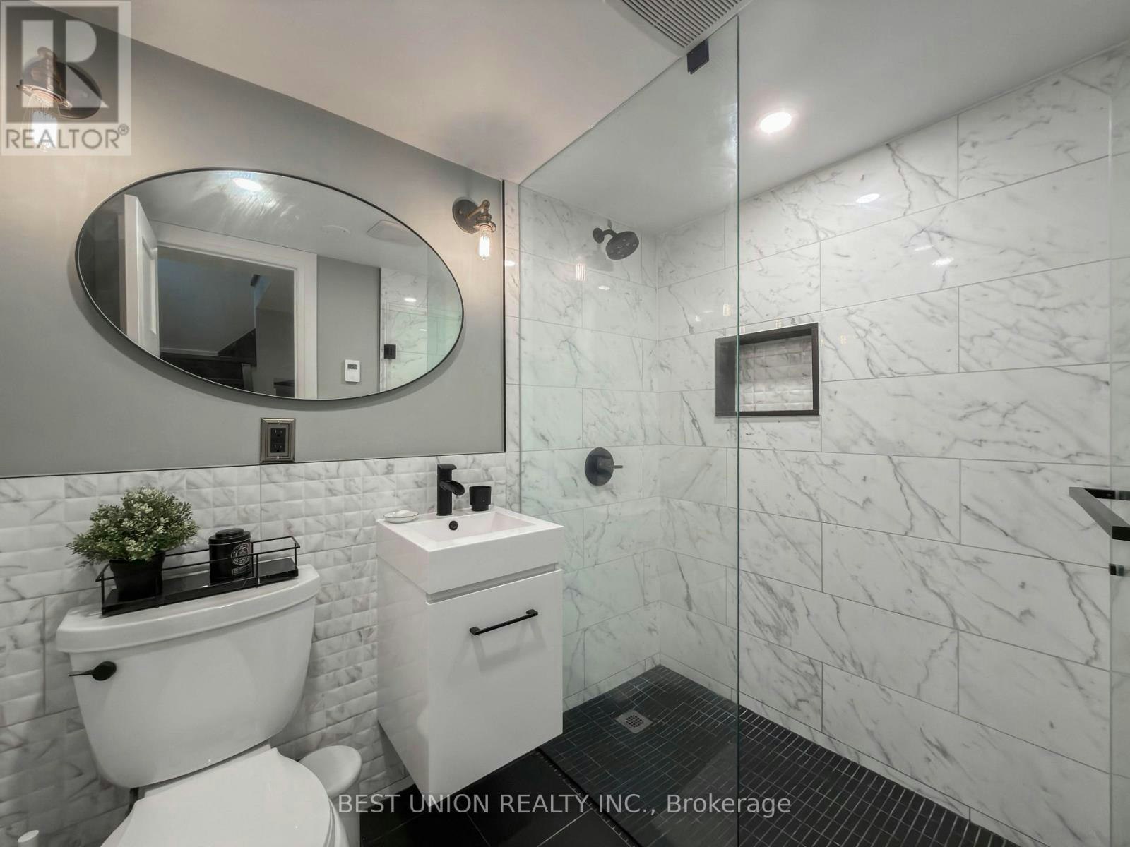34 Maxwell Avenue, Toronto, ON, M5P 2B5 - 16