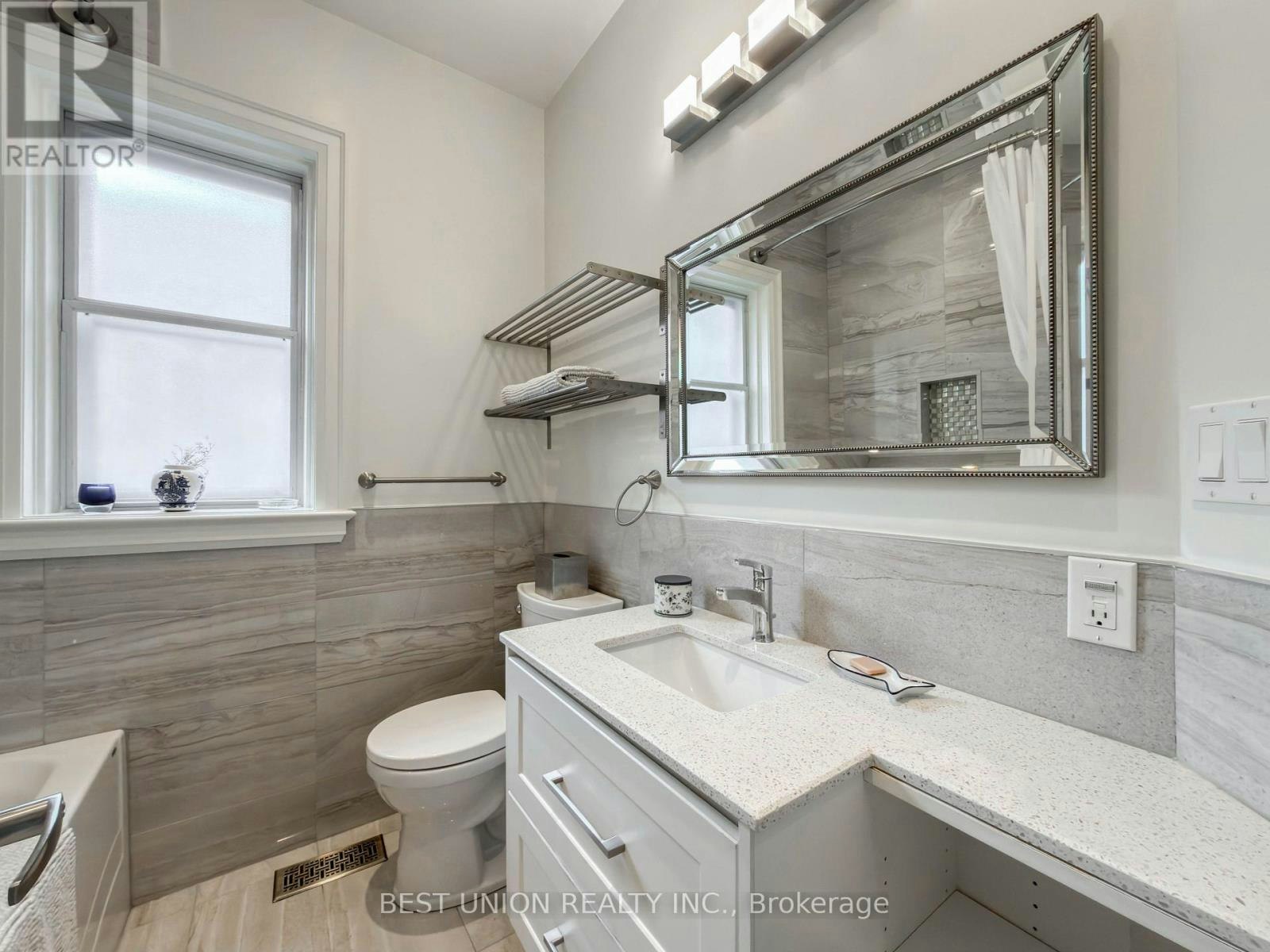 34 Maxwell Avenue, Toronto, ON, M5P 2B5 - 21