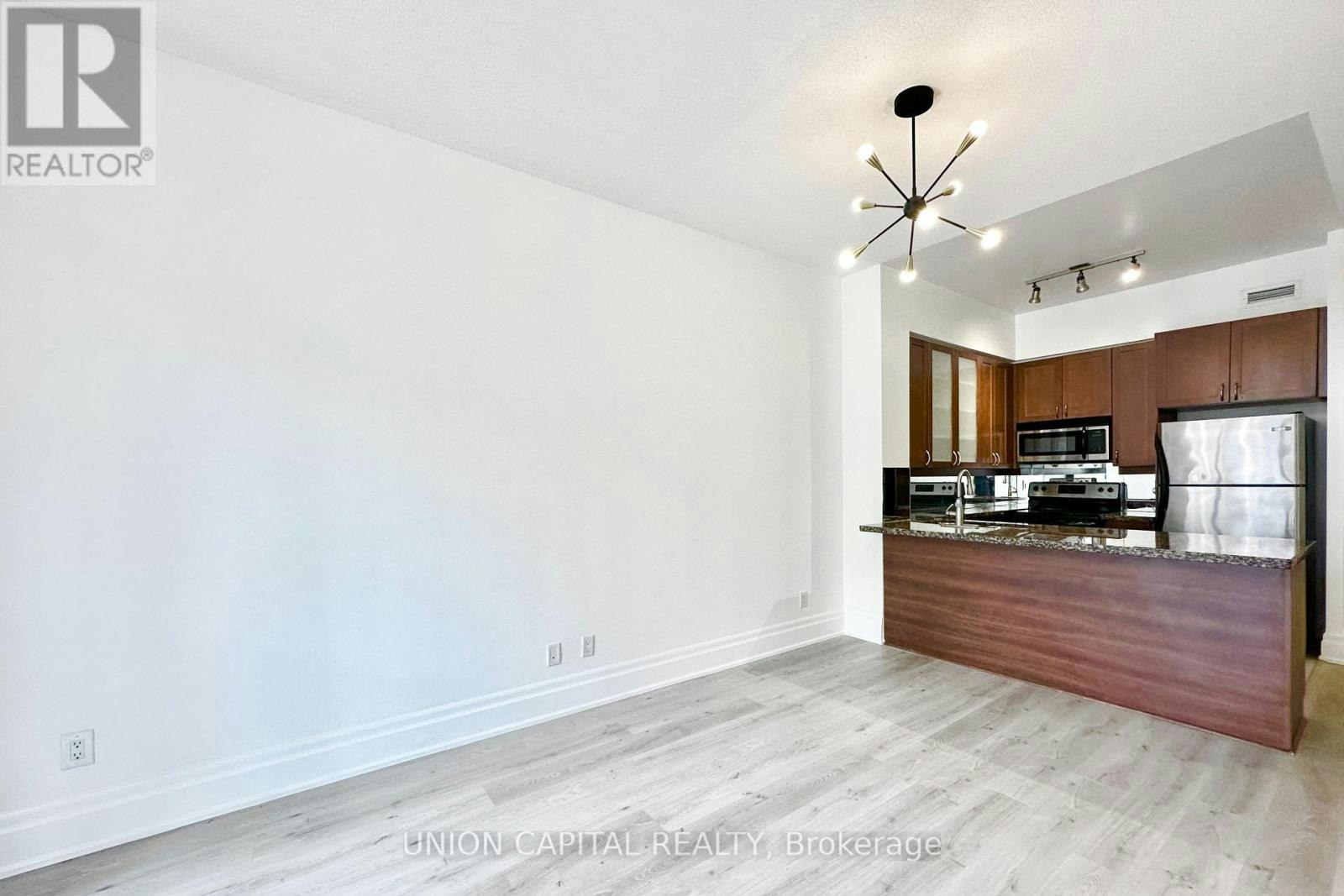 120-39 Upper Duke Crescent, Markham, ON, L6G 0B8 - 11
