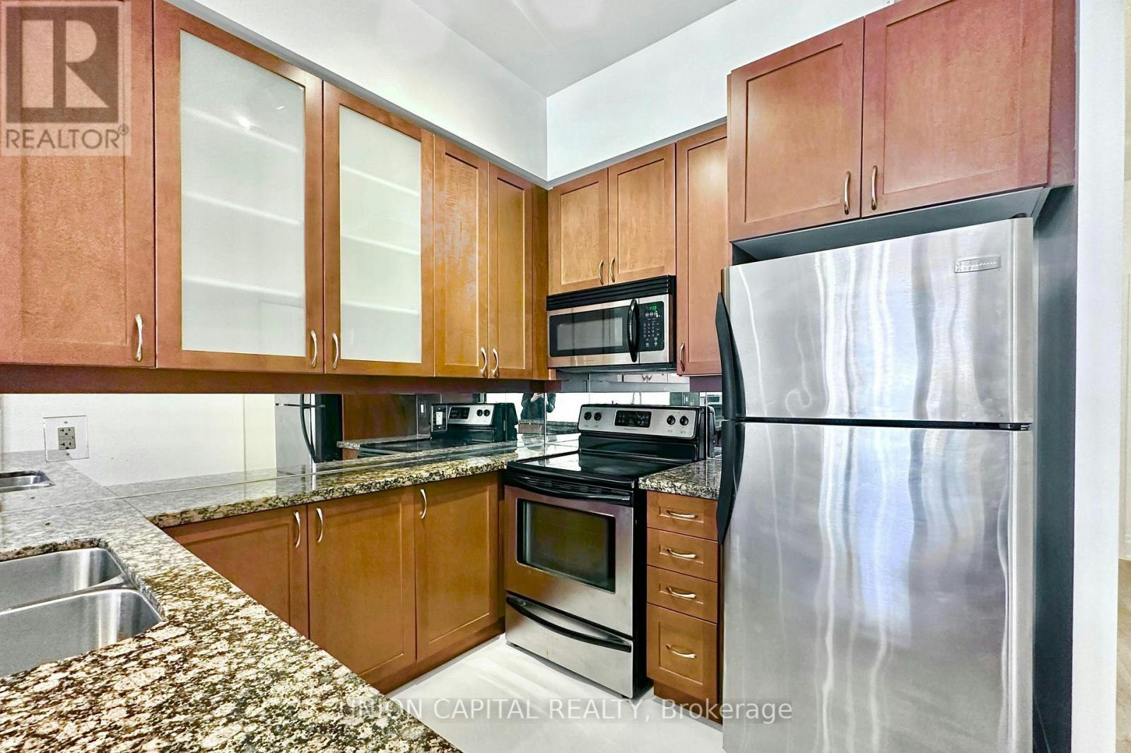 120-39 Upper Duke Crescent, Markham, ON, L6G 0B8 - 14