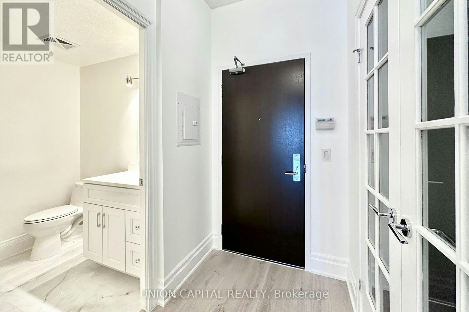 120-39 Upper Duke Crescent, Markham, ON, L6G 0B8 - 3