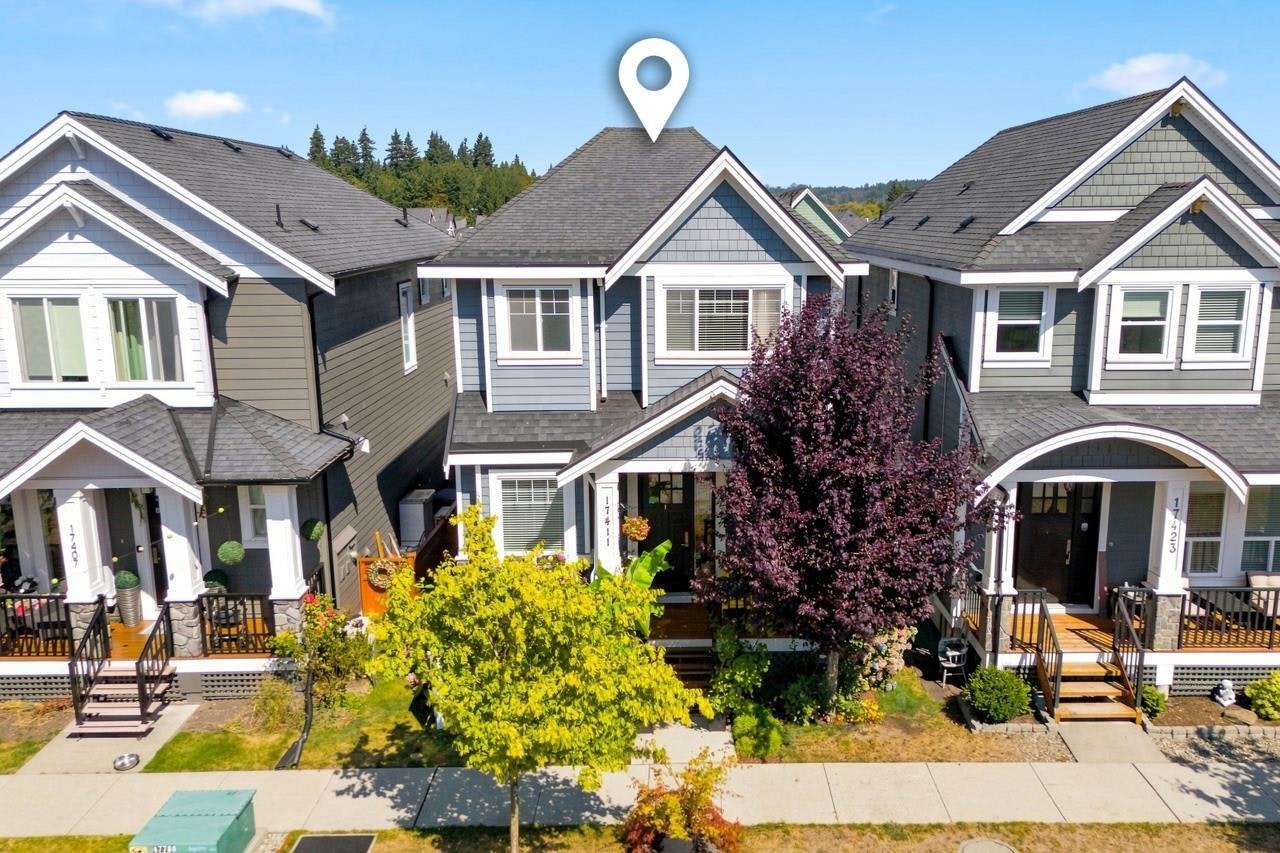 17411 2 Avenue, Surrey, BC, V3Z 6R9