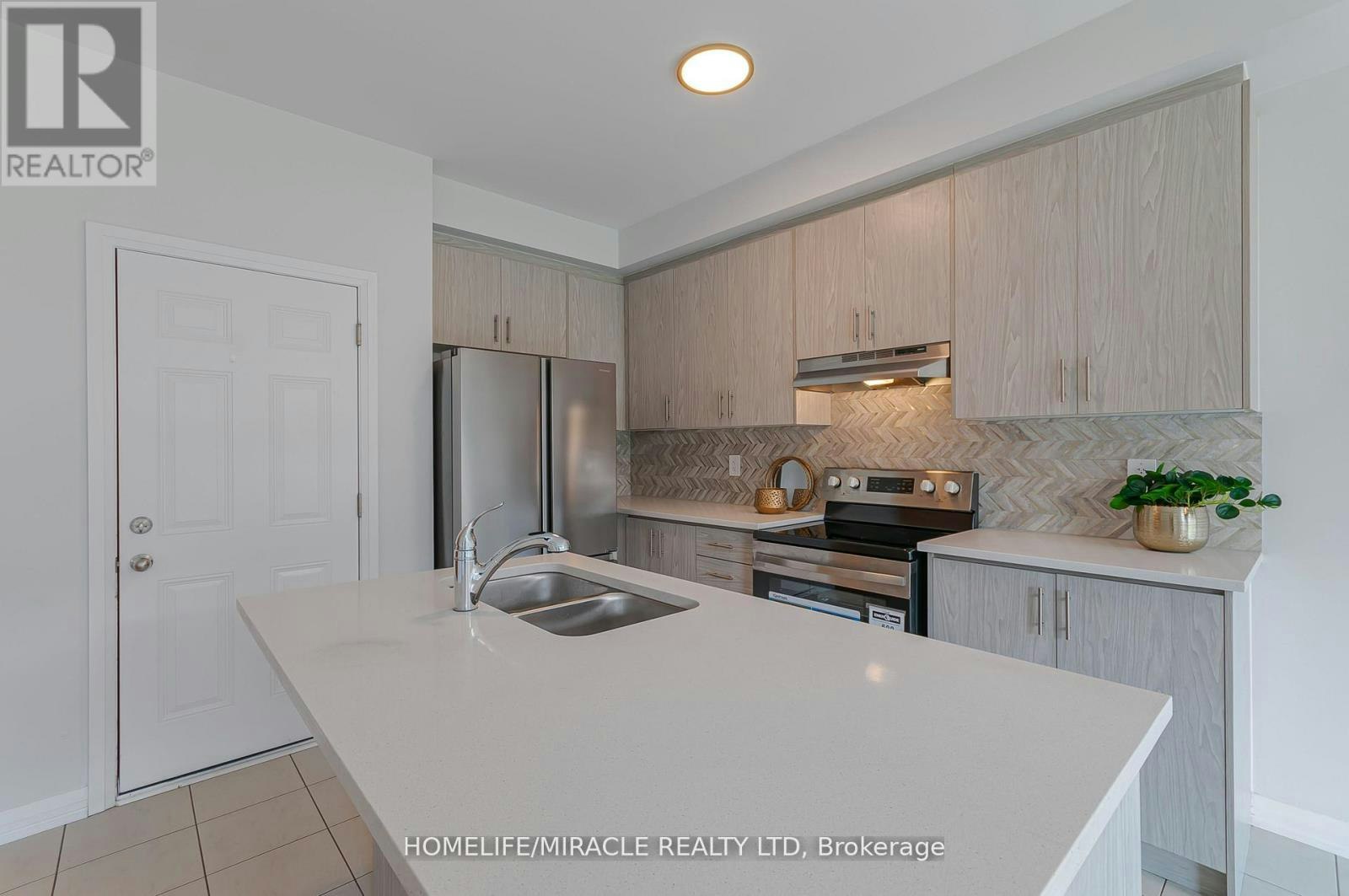 20 Corley Street, Kawartha Lakes, ON, L9T 0K6 - 9