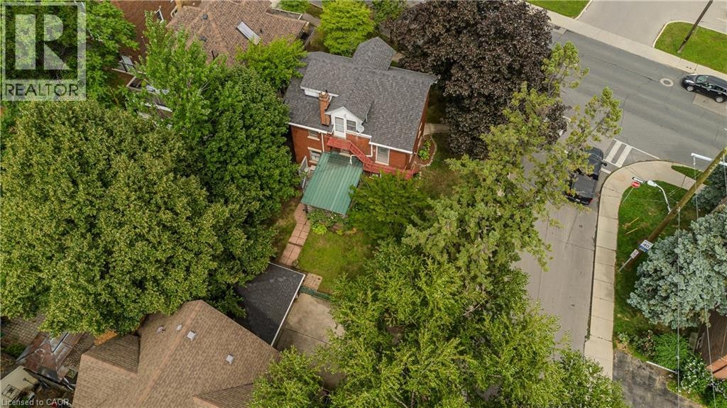 1088 King Street E, Hamilton, ON, L8M 1E3