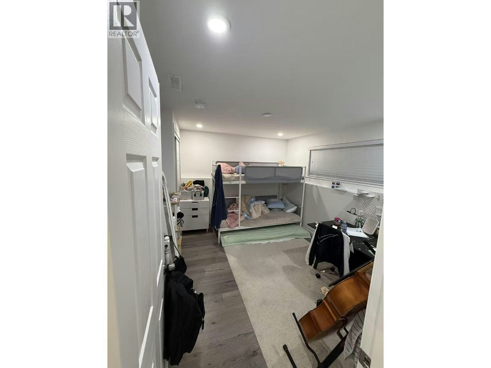 682 Sperling Avenue, Burnaby, BC, V5B 4H5 - 7