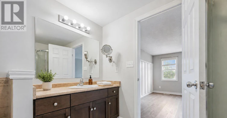 53 Washburn Drive, Guelph, ON, N1E 0B2 - 11