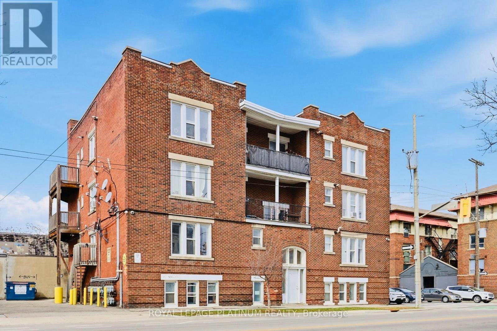 6-120 Sherman Avenue S, Hamilton, ON, L8M 2P9 - 2
