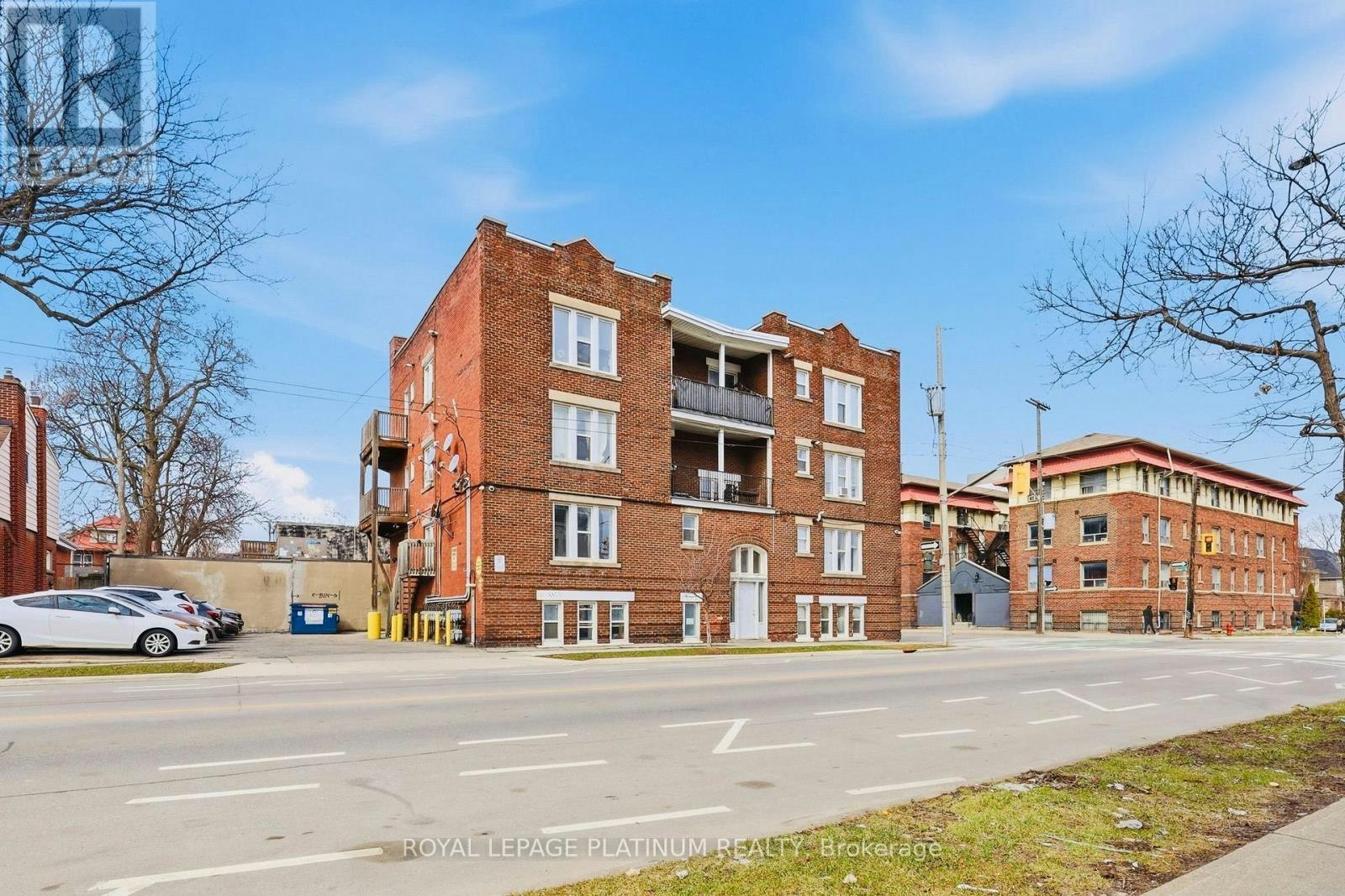 10-120 Sherman Avenue S, Hamilton, ON, L8M 2P9 - 2
