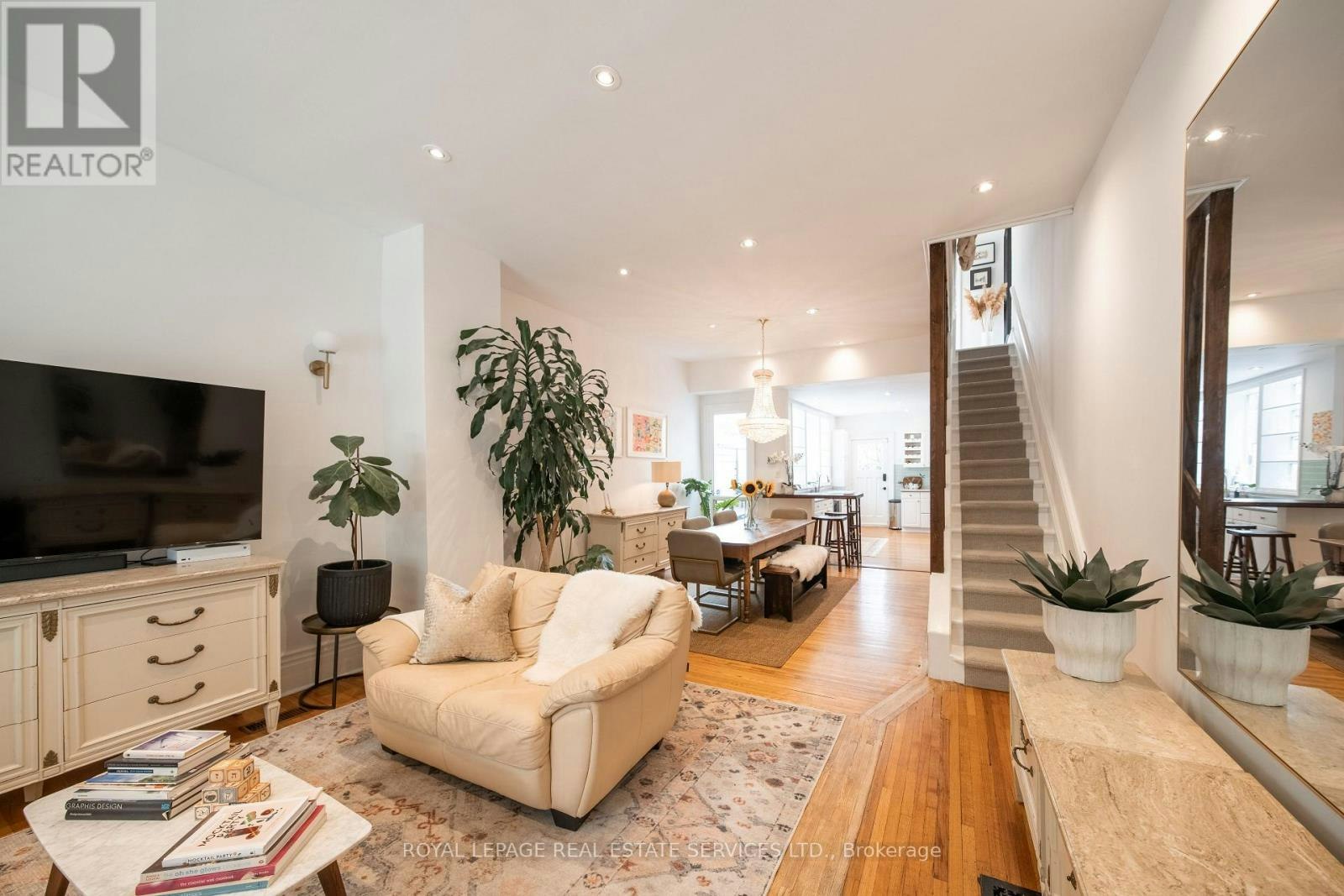 8 Henderson Avenue, Toronto, ON, M6J 2B7 - 17