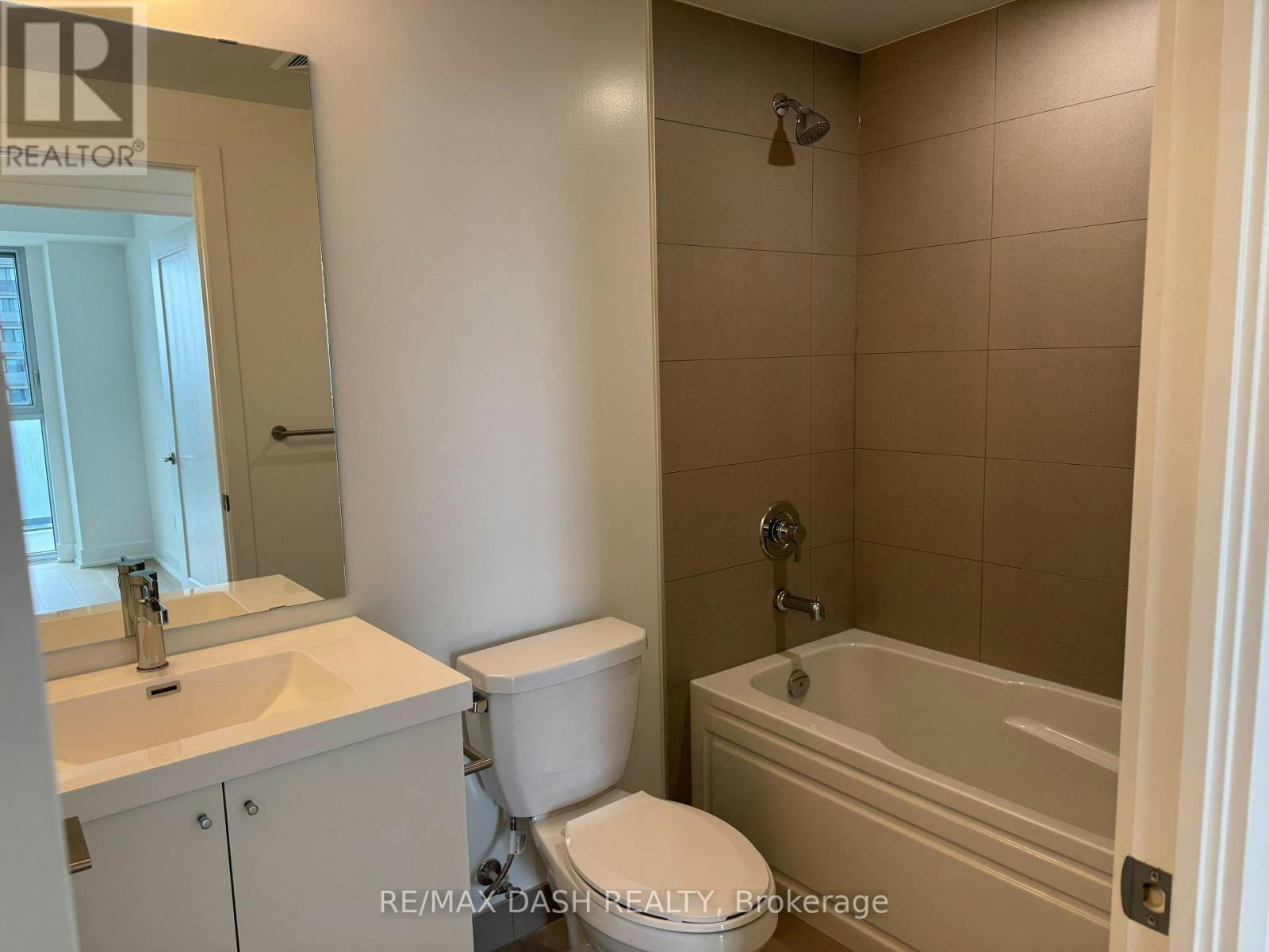 1226-2545 Simcoe Street N, Oshawa, ON, L1L 0W3 - 4