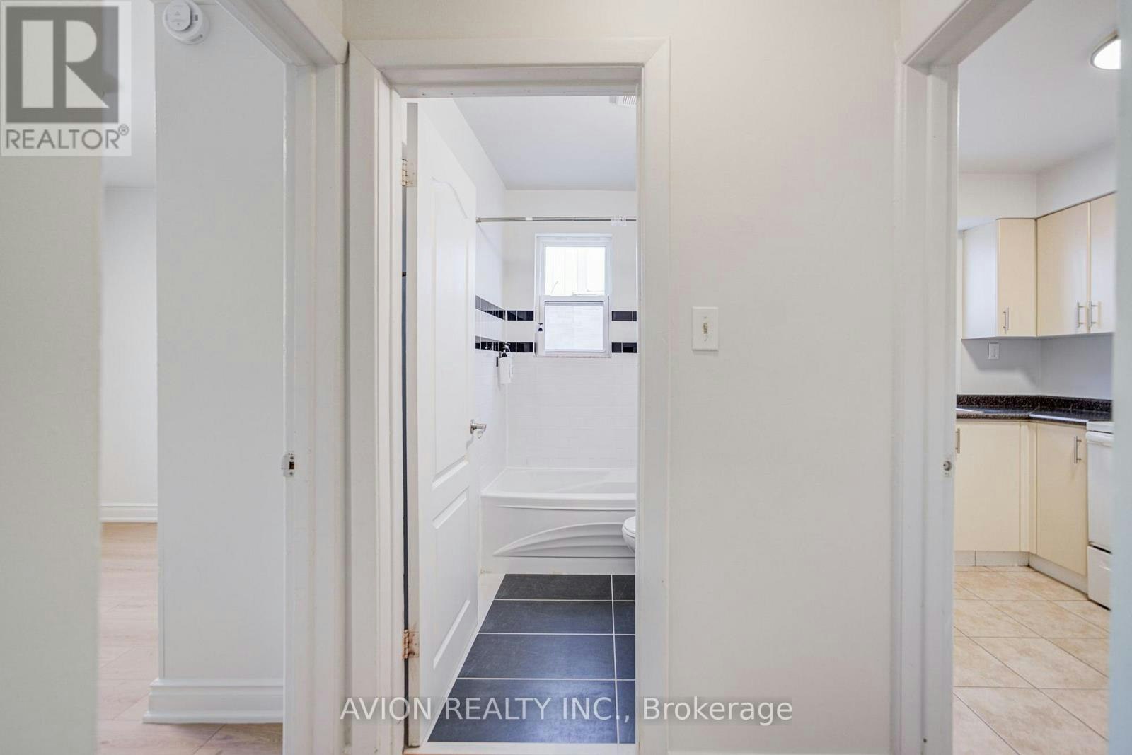 6-882 Broadview Avenue, Toronto, ON, M4K 2R1 - 8