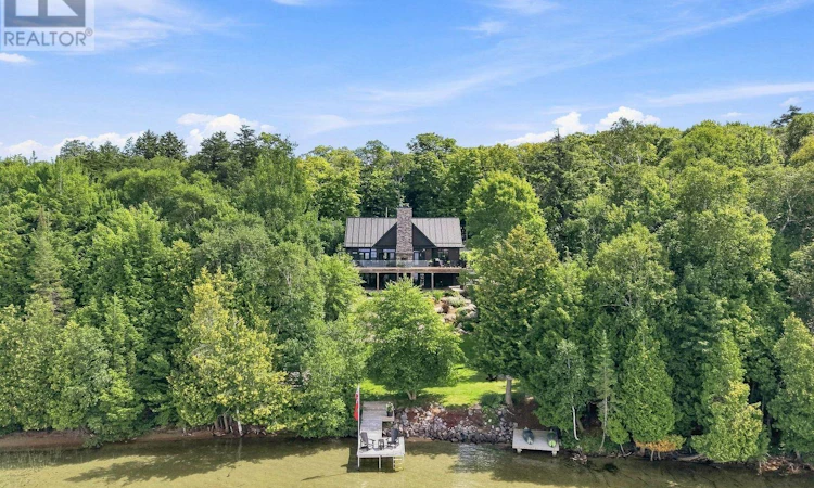 1126A Lake Bernard Road S