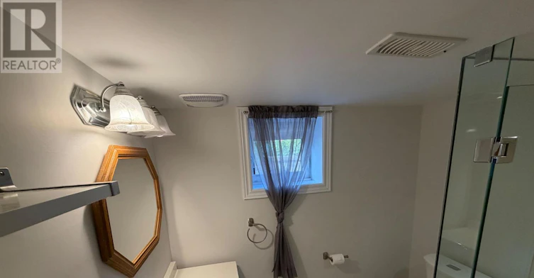 BSMT-404 Rustic Road, Toronto, ON, M6L 1W7 - 9