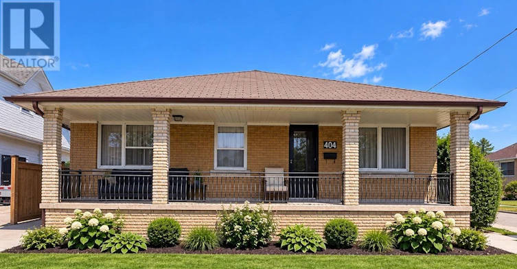 BSMT-404 Rustic Road, Toronto, ON, M6L 1W7