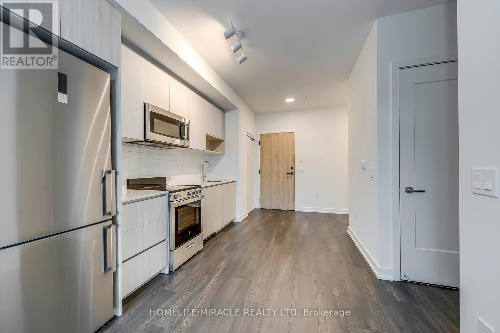 109-801 The Queensway, Toronto, ON, M8Z 1N4 - 7