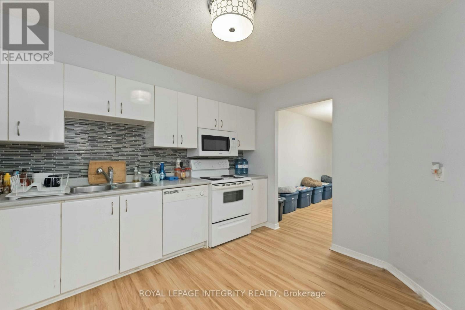 208-215 Parkdale Avenue, Ottawa, ON, K1Y 4T8 - 11