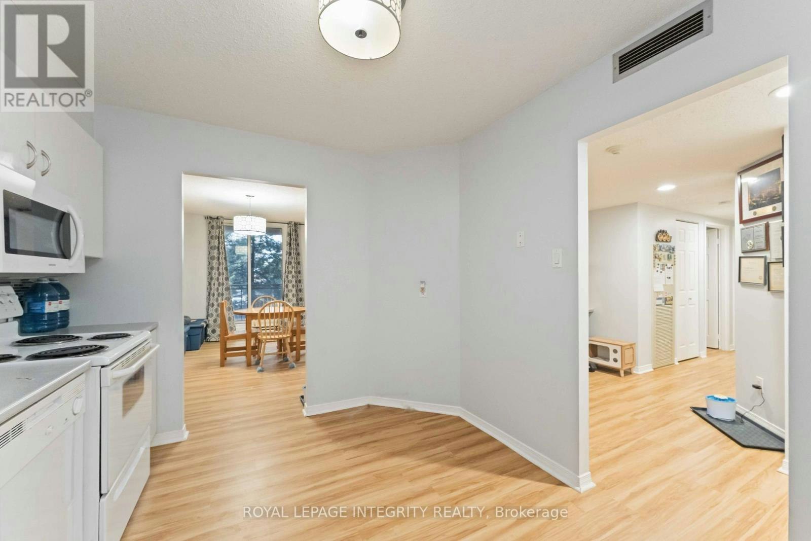 208-215 Parkdale Avenue, Ottawa, ON, K1Y 4T8 - 12