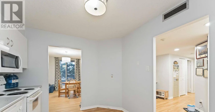 208-215 Parkdale Avenue, Ottawa, ON, K1Y 4T8 - 12