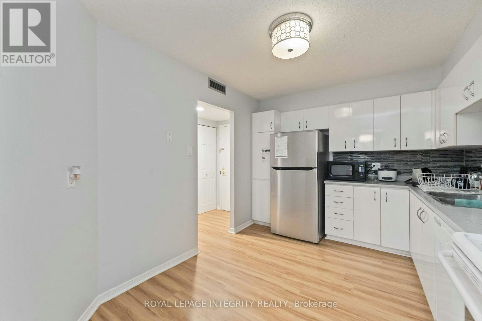 208-215 Parkdale Avenue, Ottawa, ON, K1Y 4T8 - 8