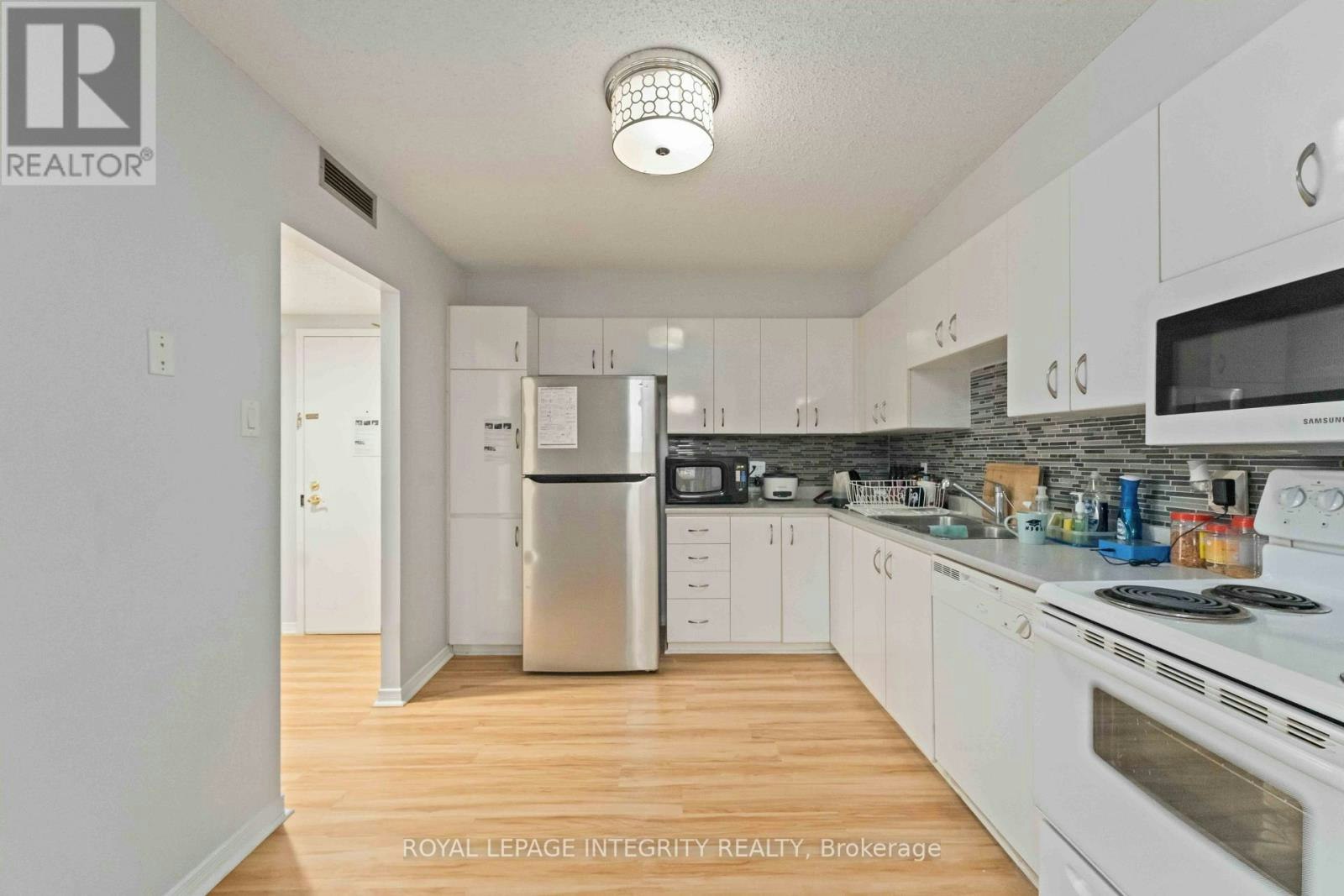 208-215 Parkdale Avenue, Ottawa, ON, K1Y 4T8 - 9