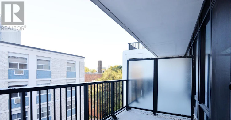 823-91 Montclair Avenue, Toronto, ON, M5P 0B1 - 41