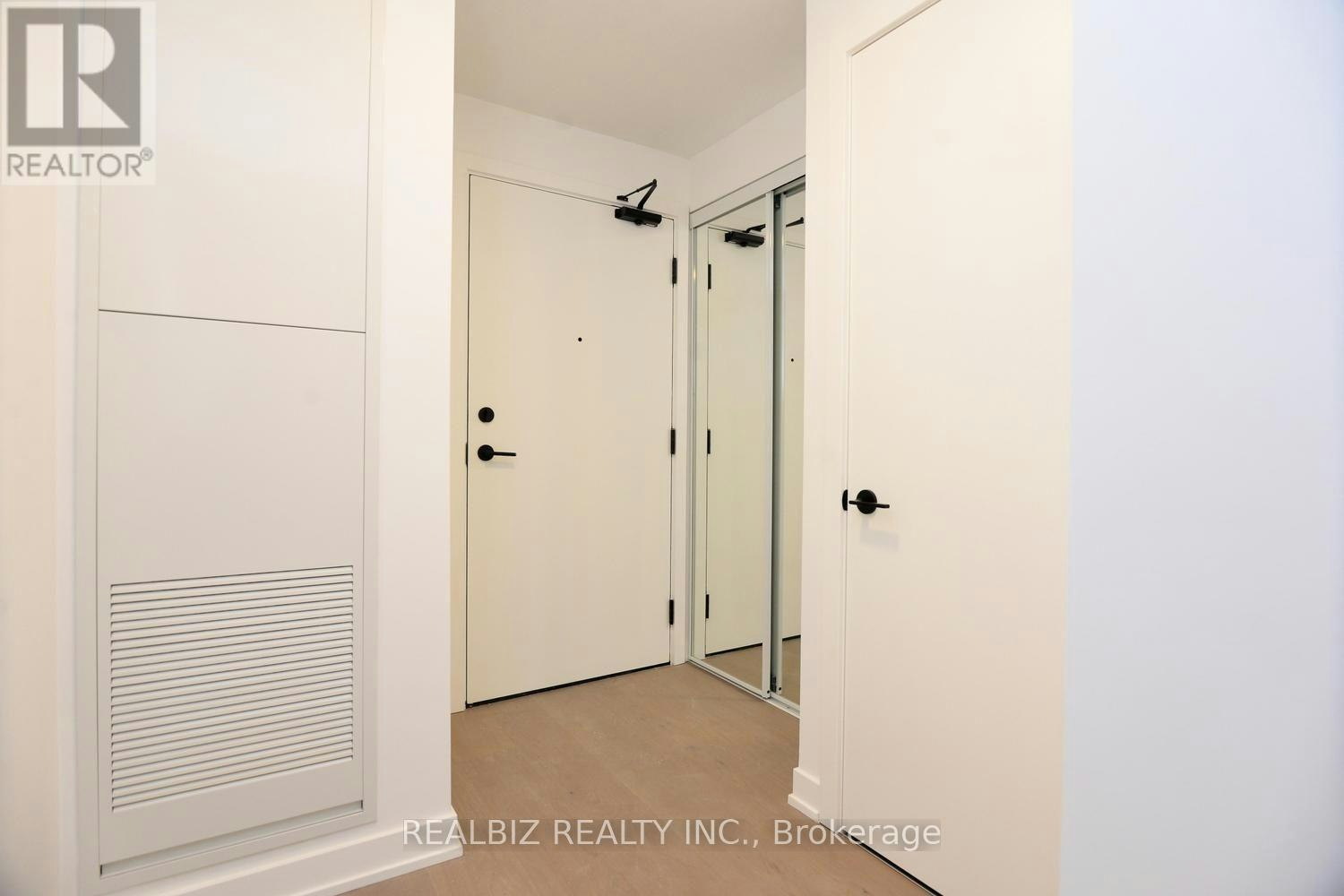 823-91 Montclair Avenue, Toronto, ON, M5P 0B1 - 33
