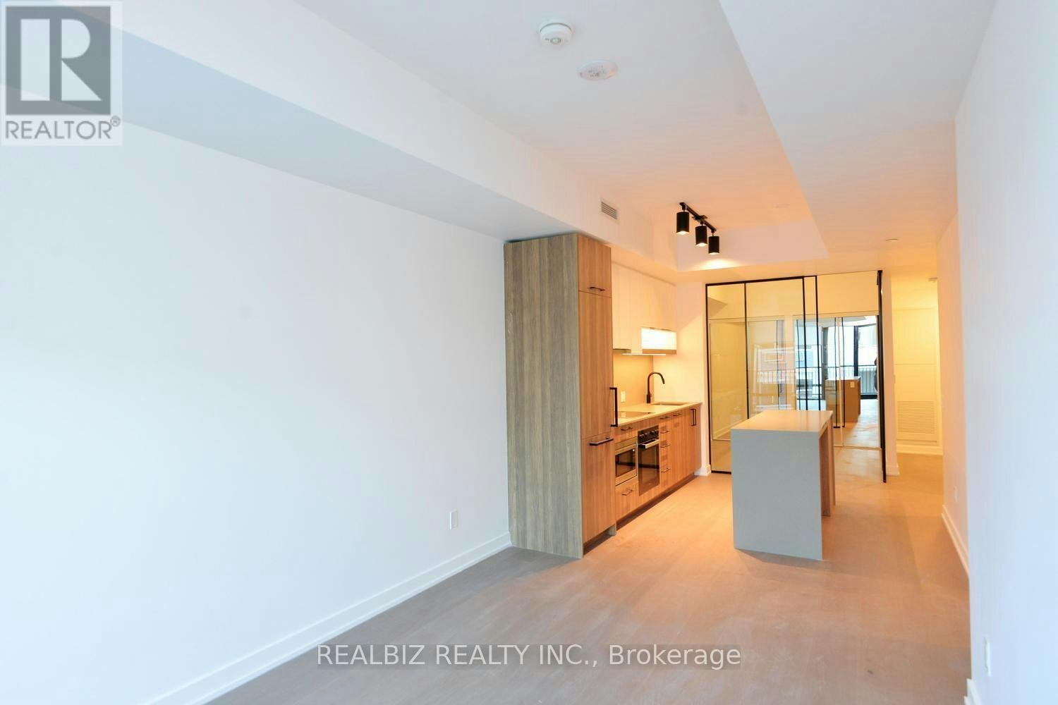 823-91 Montclair Avenue, Toronto, ON, M5P 0B1 - 28