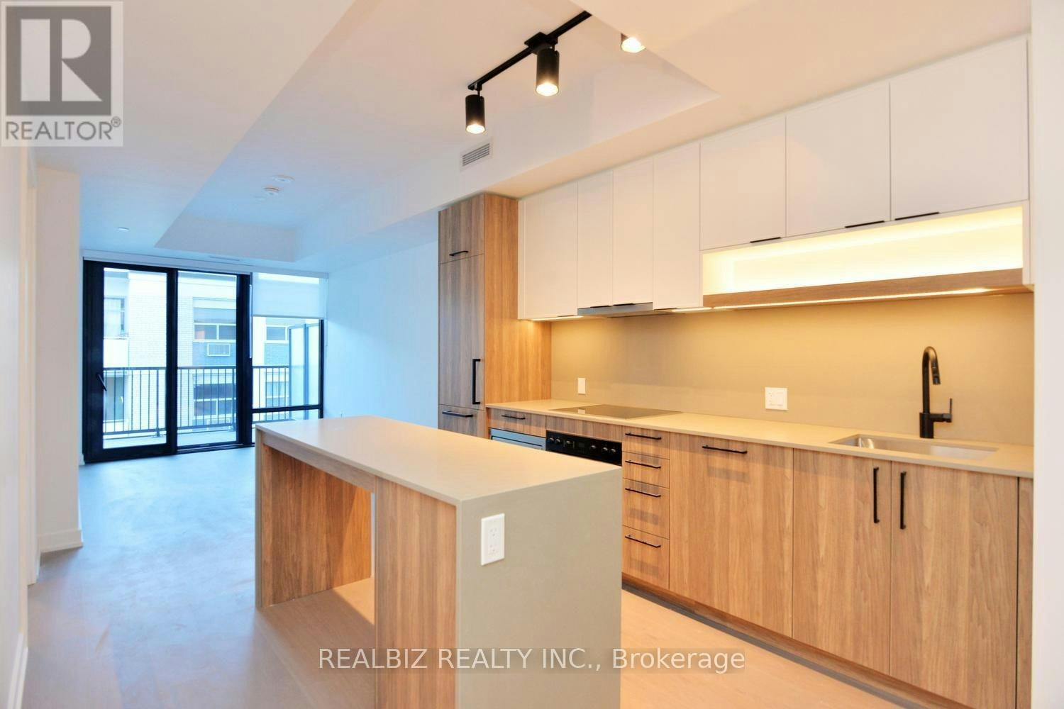 823-91 Montclair Avenue, Toronto, ON, M5P 0B1 - 32