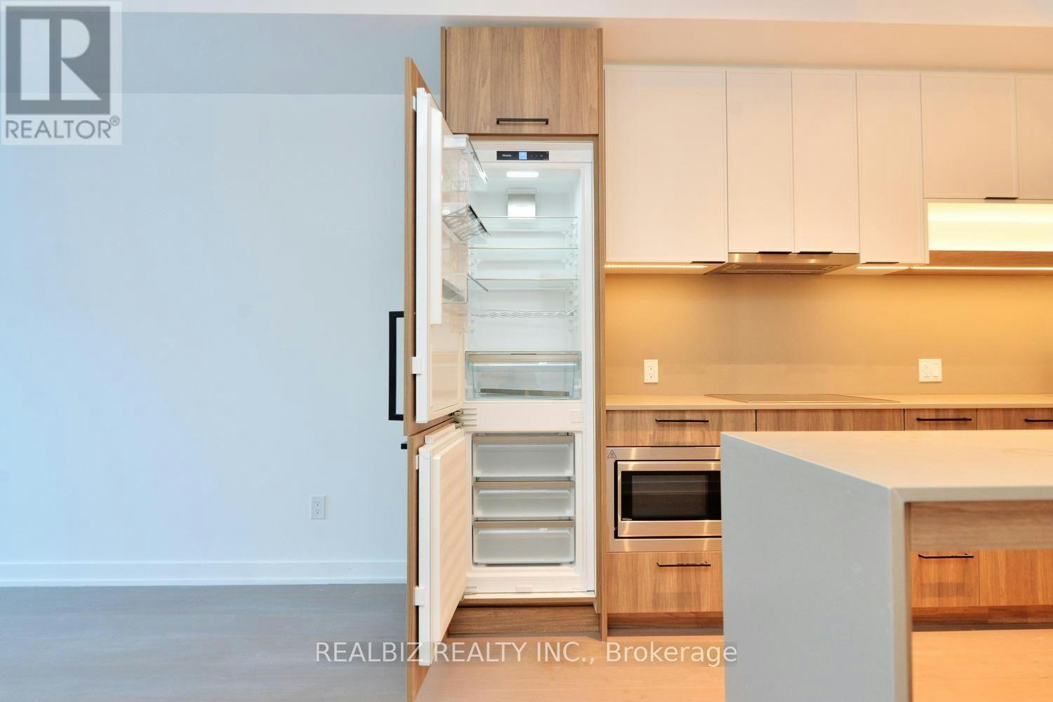 823-91 Montclair Avenue, Toronto, ON, M5P 0B1 - 24