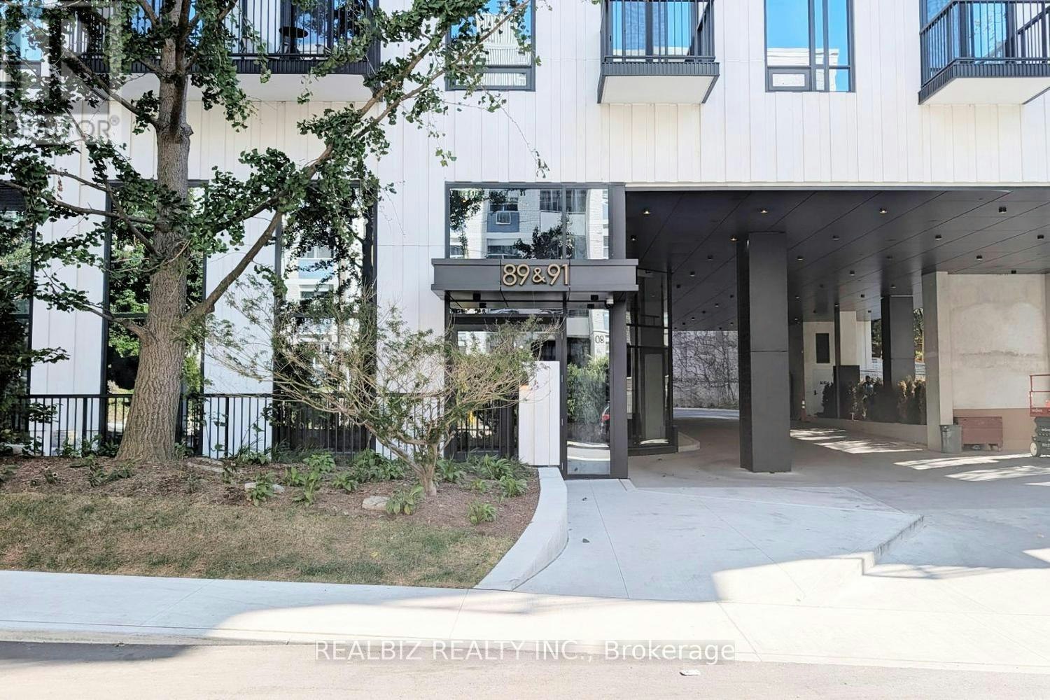 823-91 Montclair Avenue, Toronto, ON, M5P 0B1 - 36
