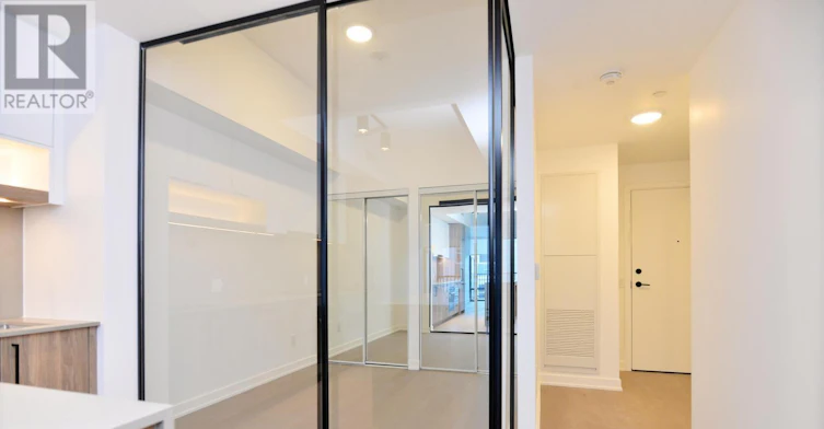 823-91 Montclair Avenue, Toronto, ON, M5P 0B1 - 15