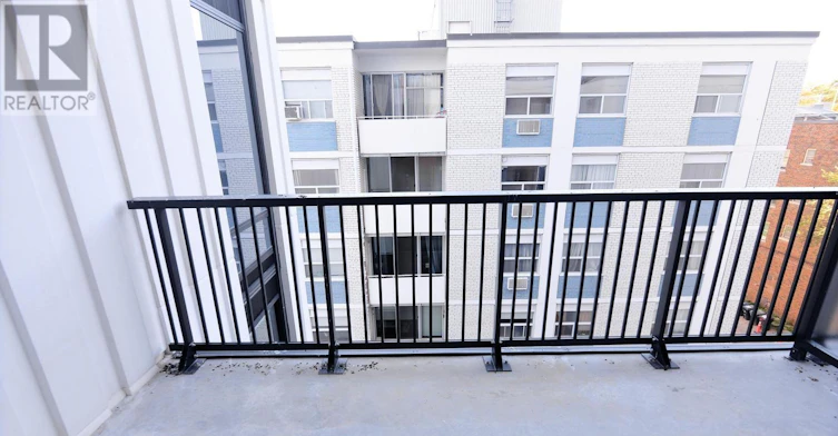 823-91 Montclair Avenue, Toronto, ON, M5P 0B1 - 42
